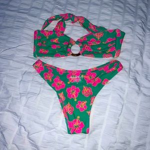 Kulani Kini Melon Sorbet Size Small Top and Bottom (price is negotiable)